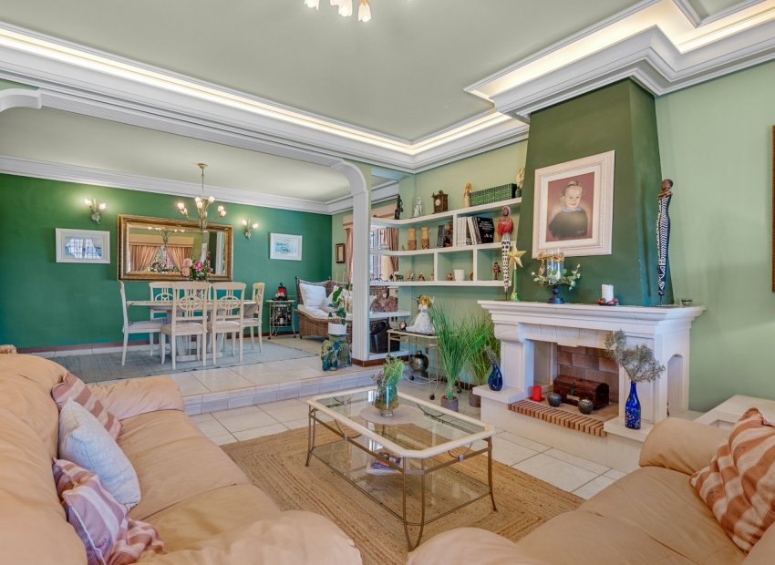 Resale - Villa - Torrevieia - La Mata