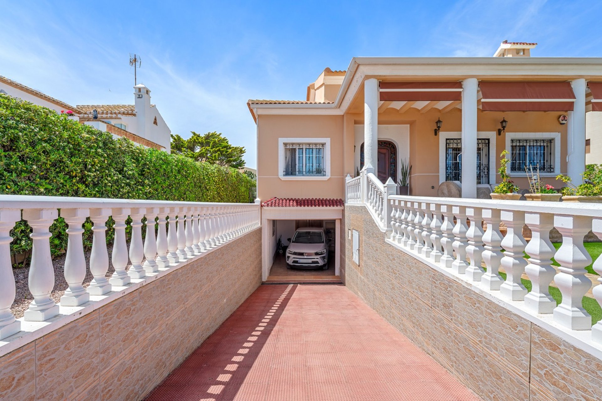 Resale - Villa - Torrevieia - La Mata