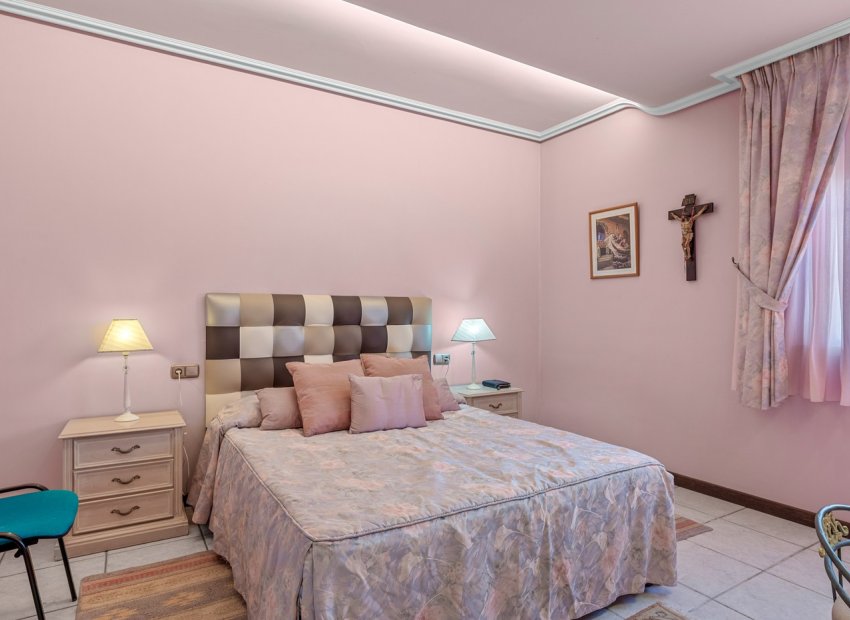 Resale - Villa - Torrevieia - La Mata