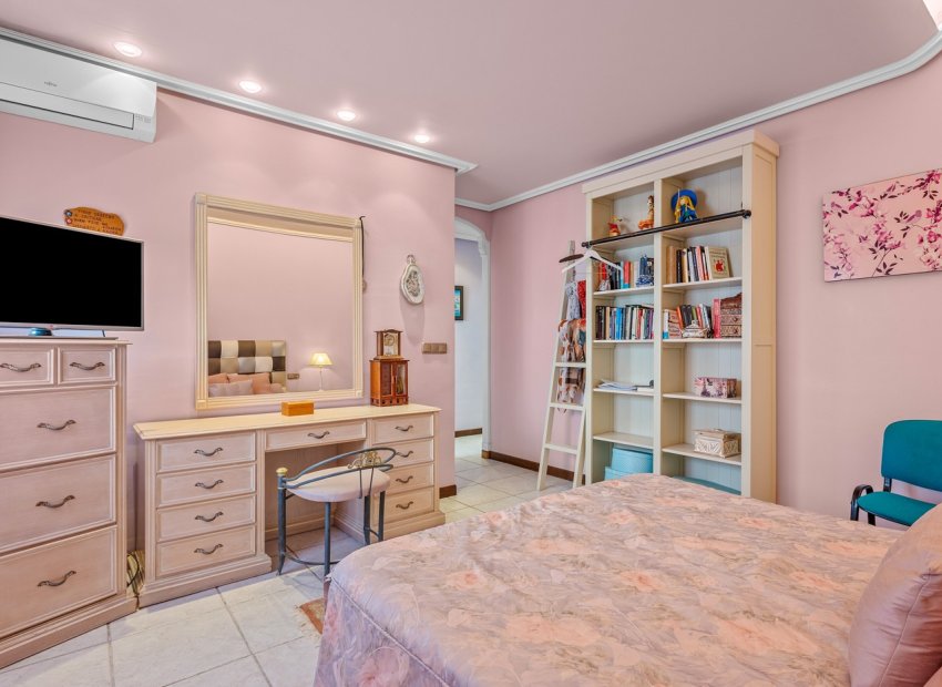 Resale - Villa - Torrevieia - La Mata