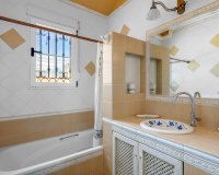 Resale - Villa - Torrevieia - La Mata