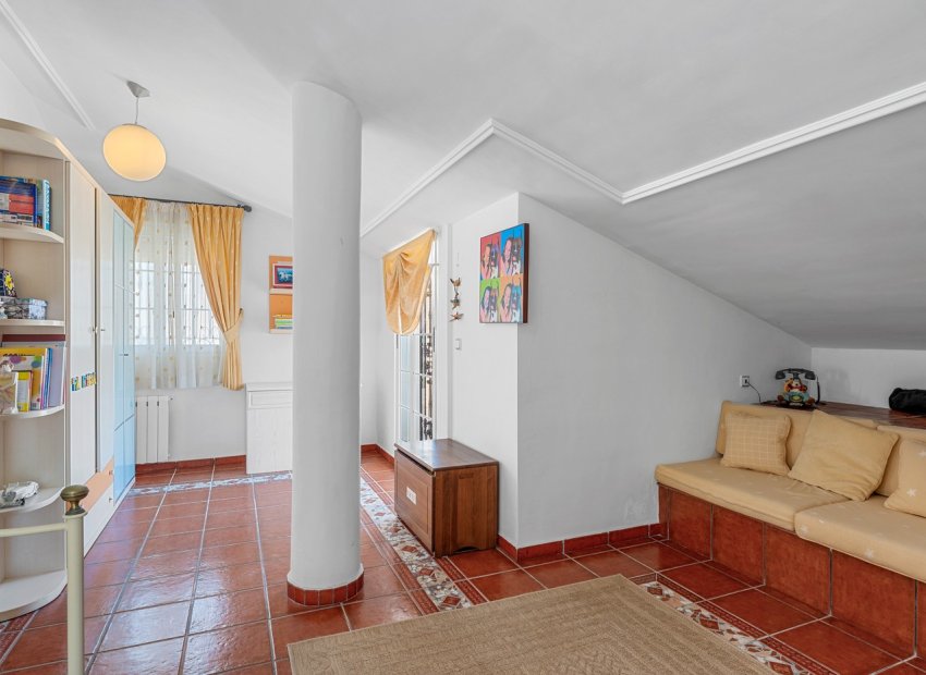 Resale - Villa - Torrevieia - La Mata