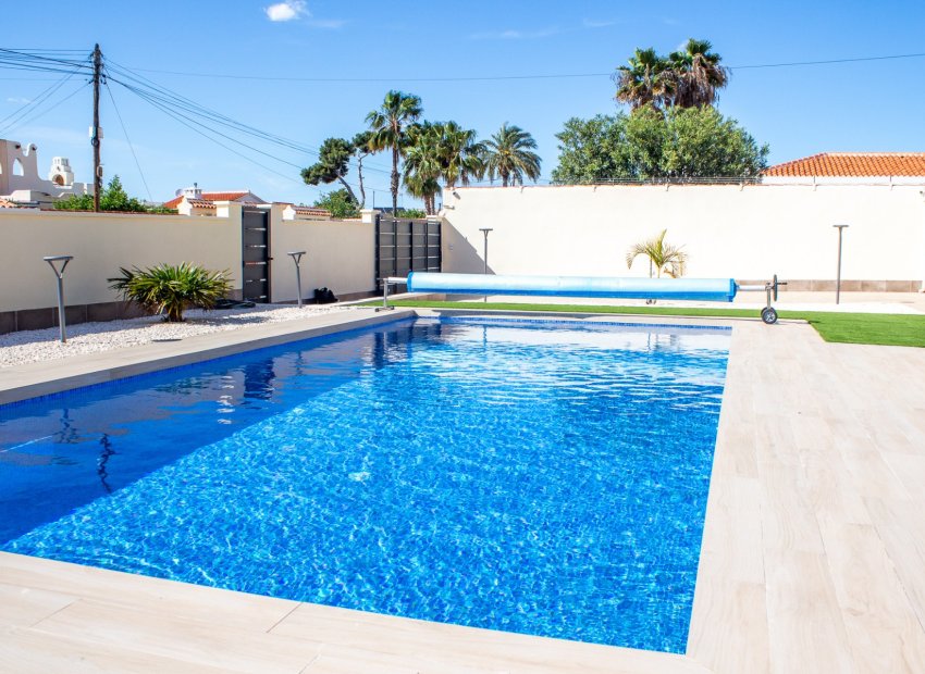 Resale - Villa - Torrevieia - La Siesta