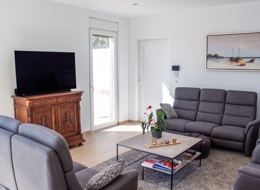 Resale - Villa - Torrevieia - La Siesta