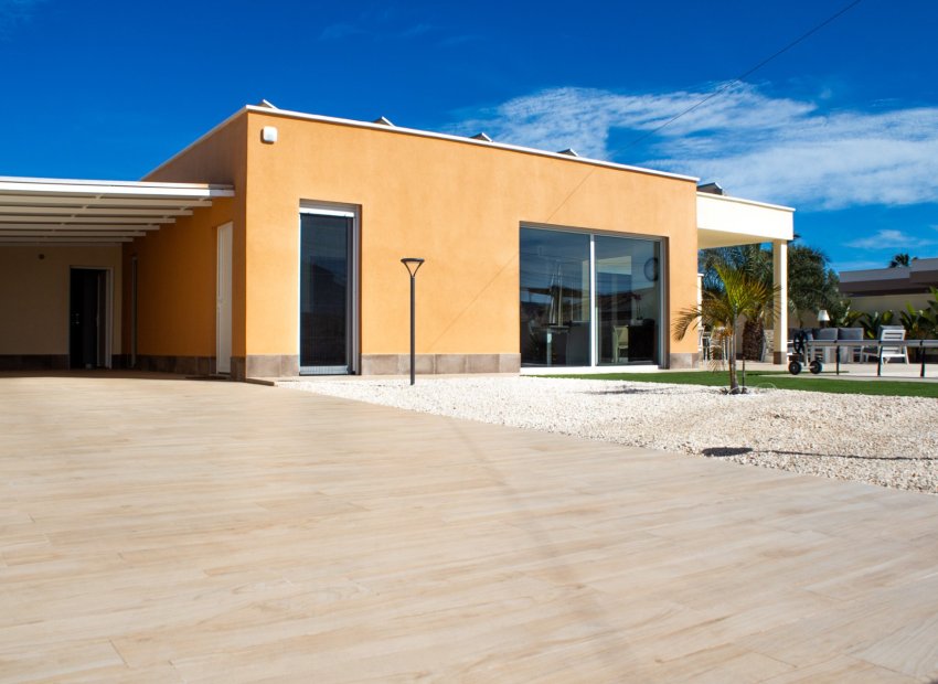 Resale - Villa - Torrevieia - La Siesta