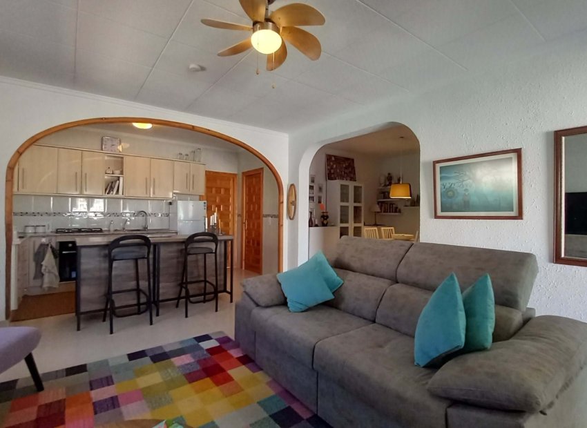 Resale - Villa - Torrevieia - La Siesta