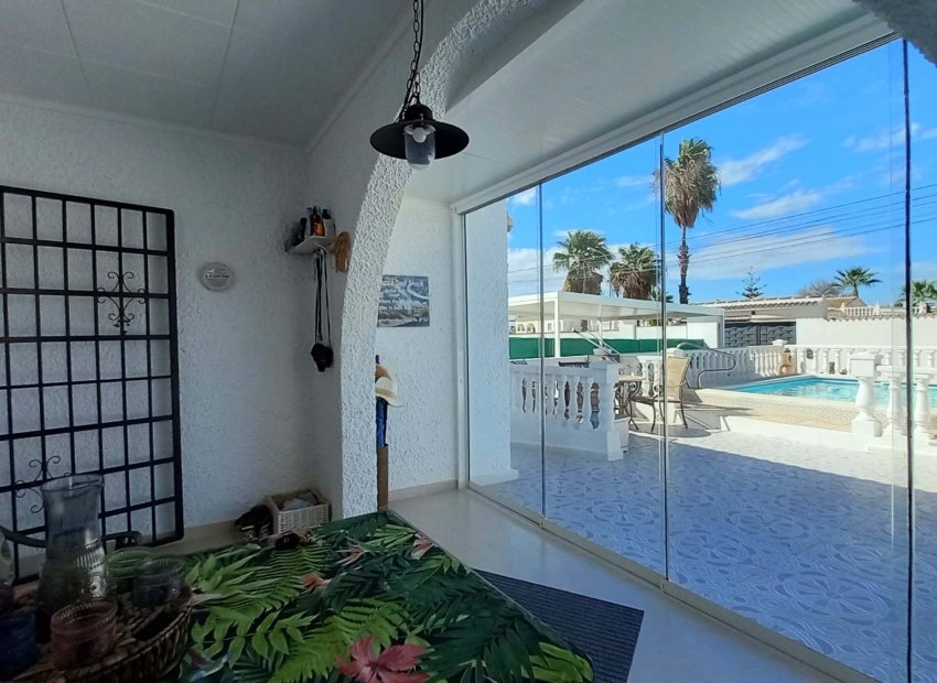 Resale - Villa - Torrevieia - La Siesta