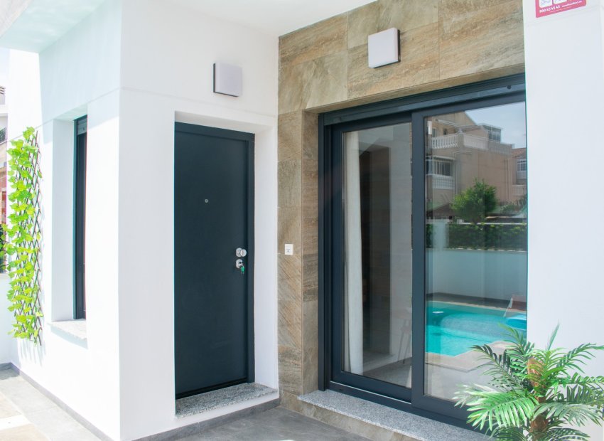 Resale - Villa - Torrevieia - La Siesta