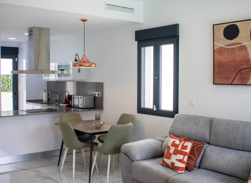 Resale - Villa - Torrevieia - La Siesta