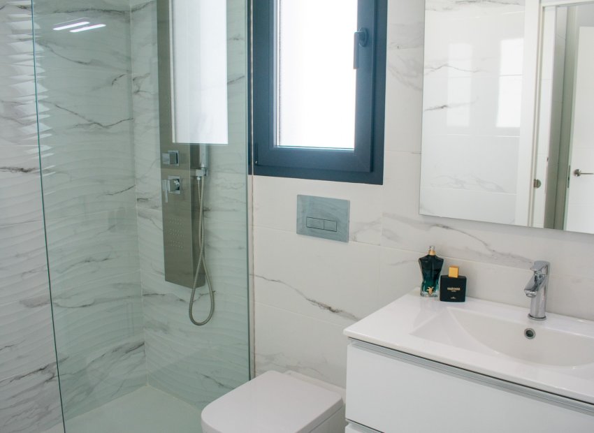 Resale - Villa - Torrevieia - La Siesta