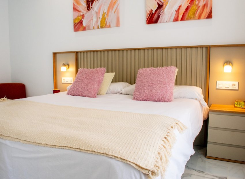 Resale - Villa - Torrevieia - La Siesta