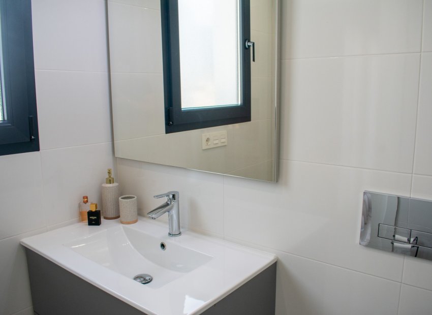 Resale - Villa - Torrevieia - La Siesta