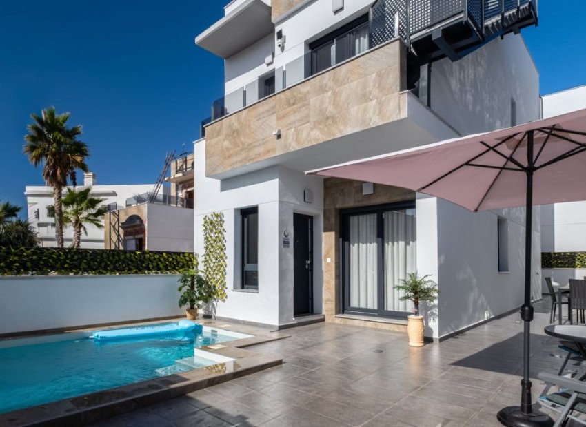 Resale - Villa - Torrevieia - La Siesta