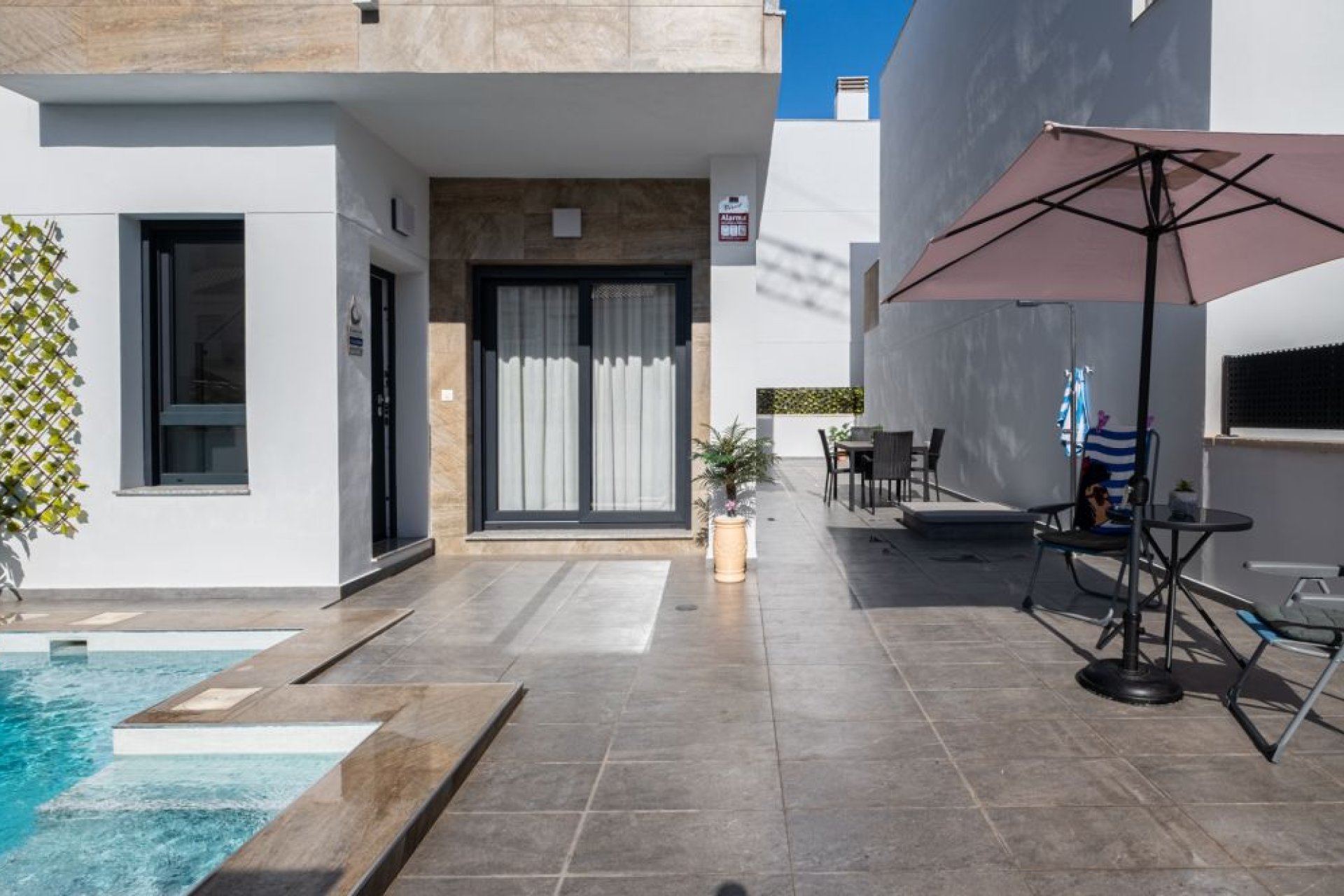 Resale - Villa - Torrevieia - La Siesta