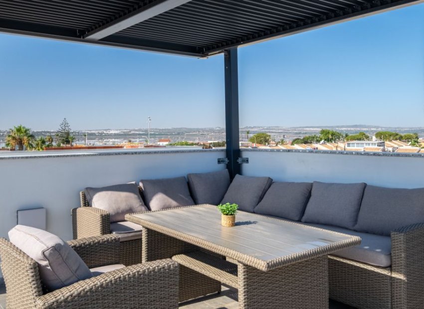 Resale - Villa - Torrevieia - La Siesta