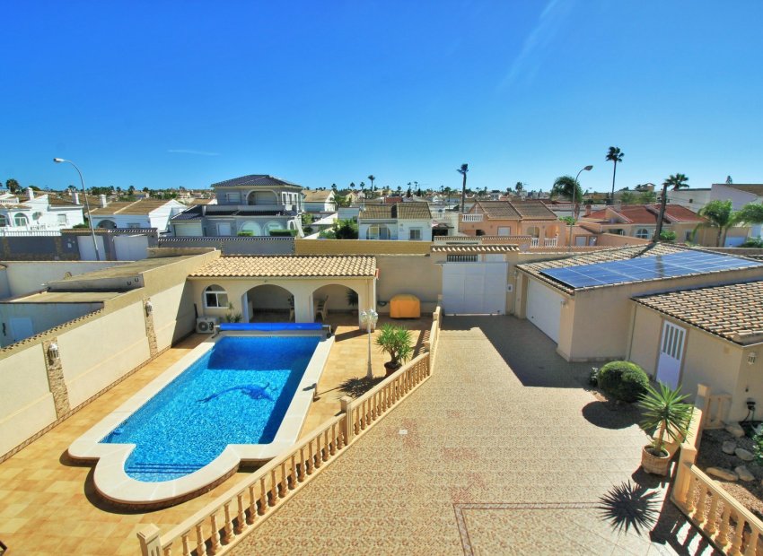 Resale - Villa - Torrevieia - La Siesta