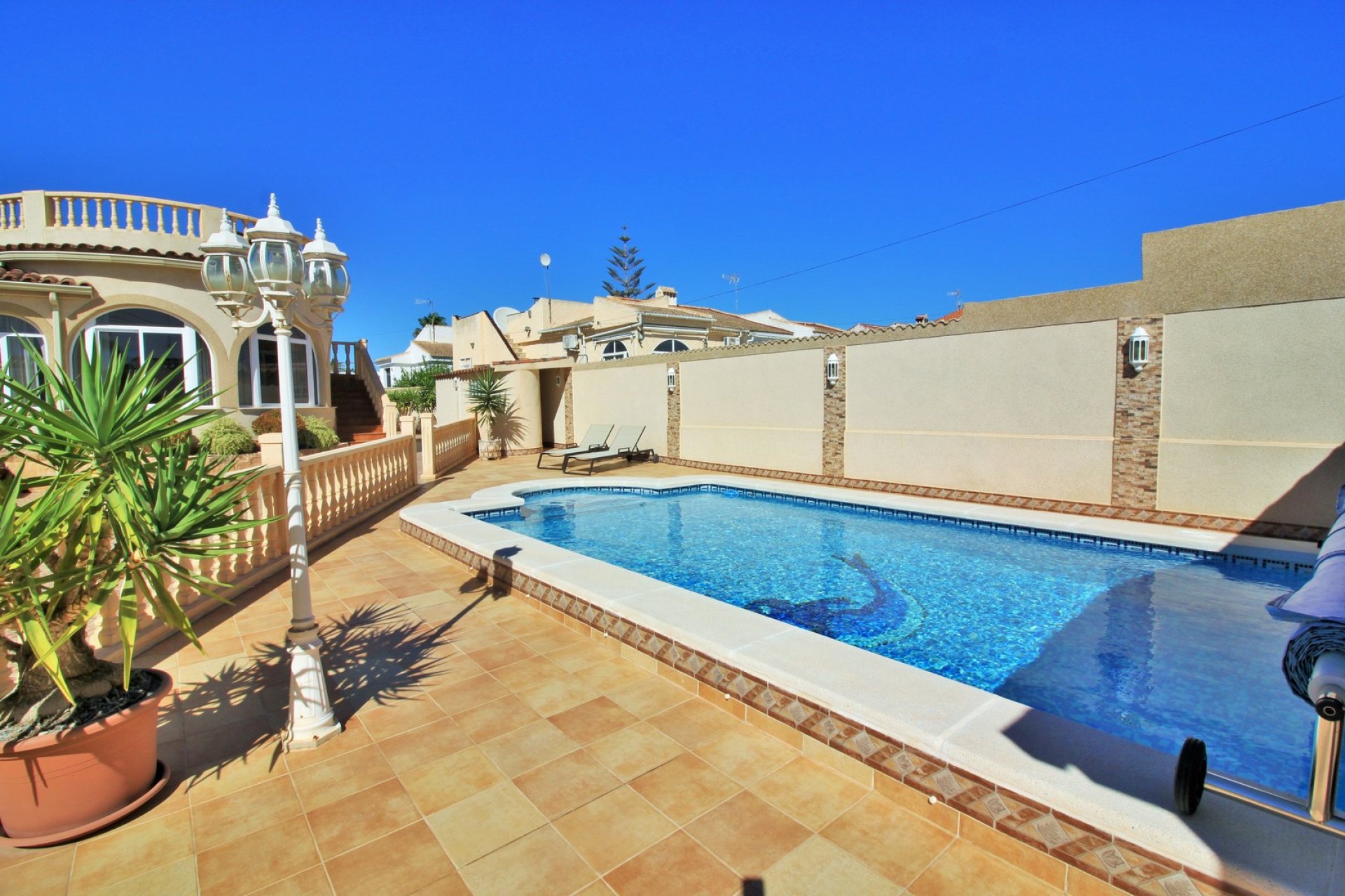 Resale - Villa - Torrevieia - La Siesta
