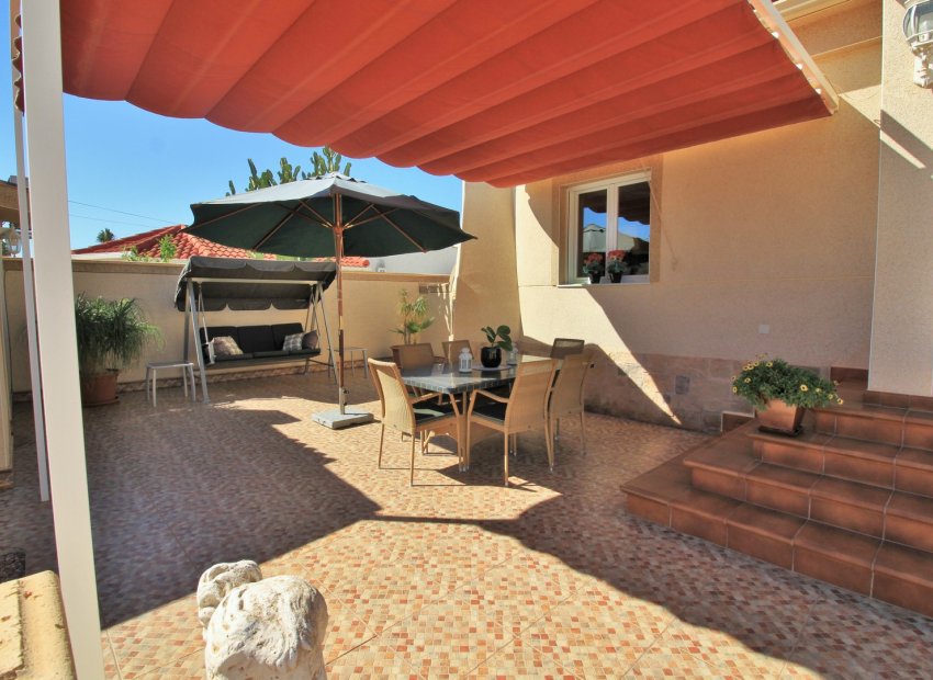 Resale - Villa - Torrevieia - La Siesta