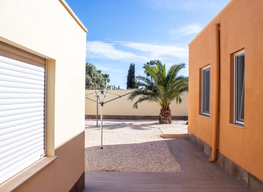 Resale - Villa - Torrevieia - La Siesta