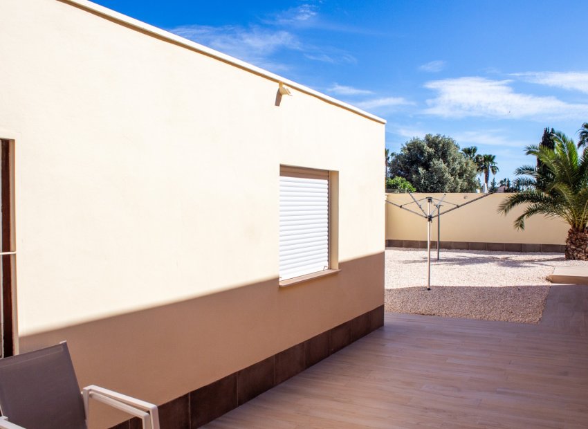 Resale - Villa - Torrevieia - La Siesta