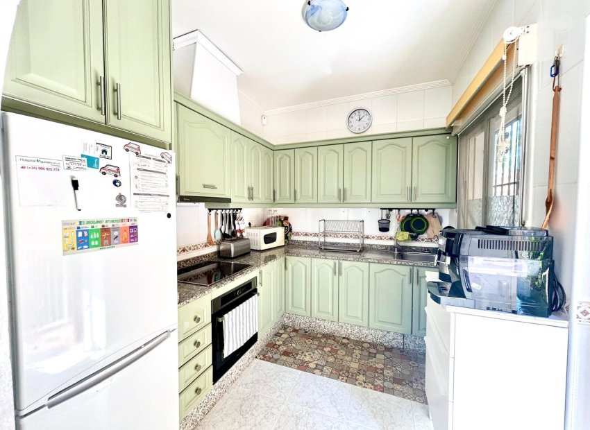 Resale - Villa - Torrevieia - La Siesta