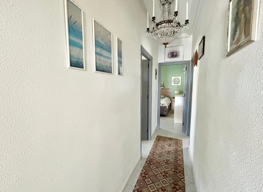 Resale - Villa - Torrevieia - La Siesta