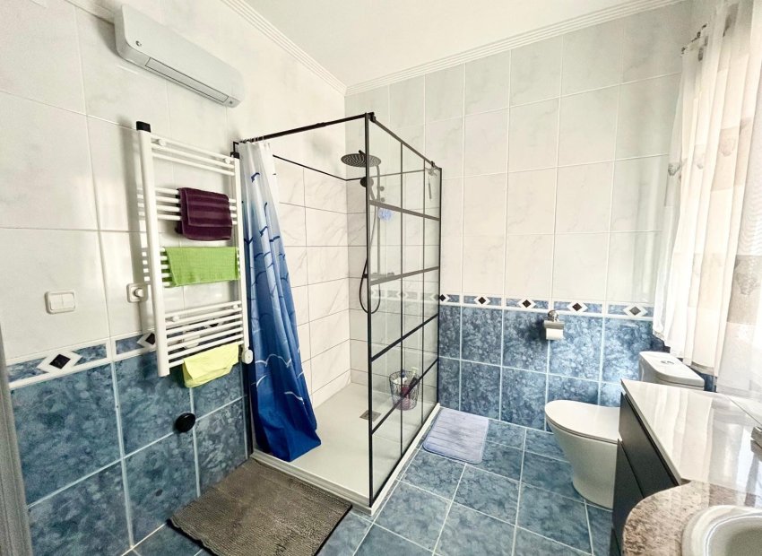 Resale - Villa - Torrevieia - La Siesta