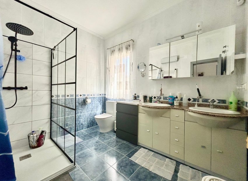 Resale - Villa - Torrevieia - La Siesta