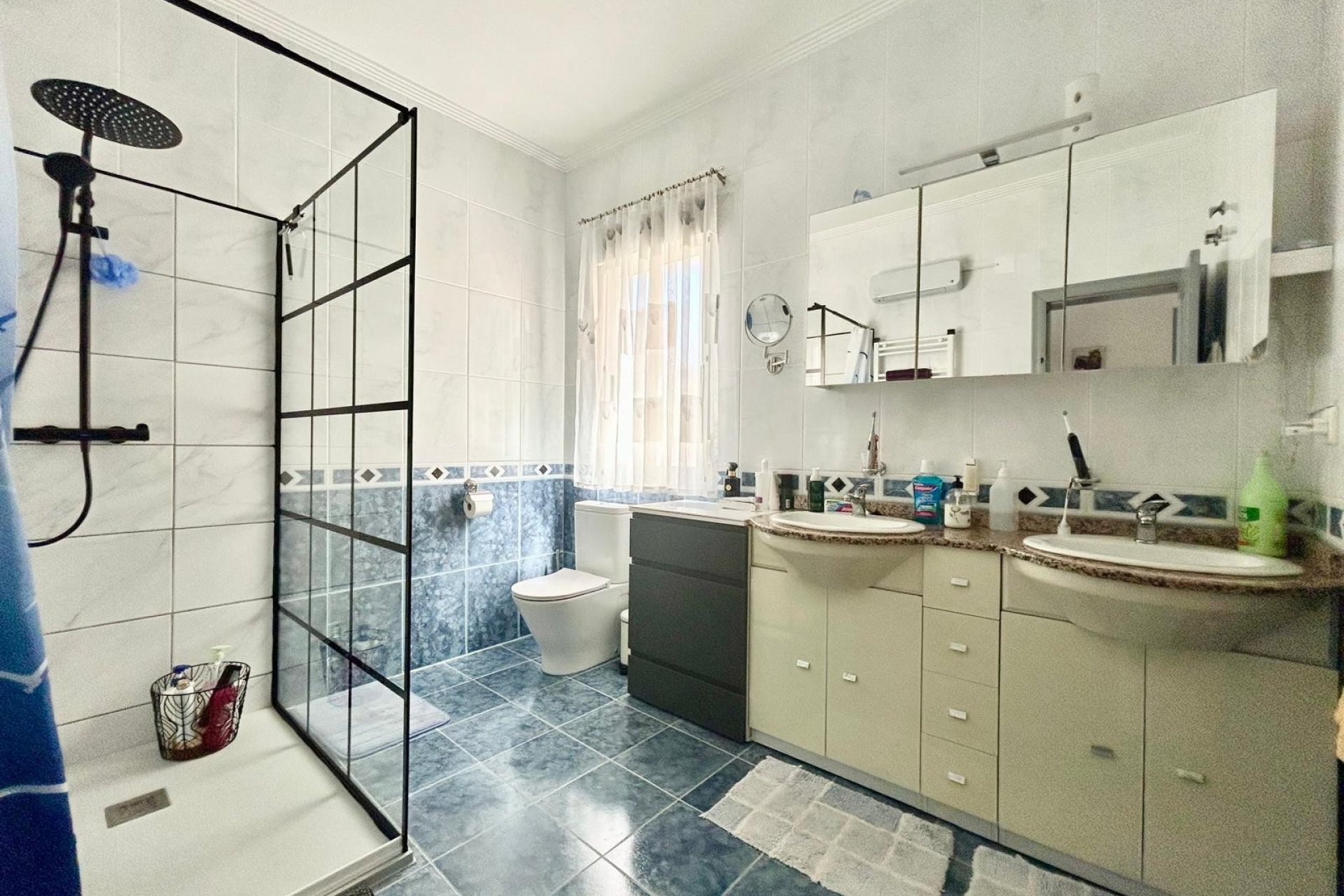 Resale - Villa - Torrevieia - La Siesta