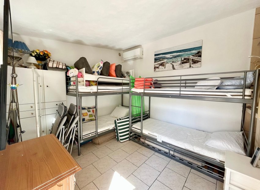 Resale - Villa - Torrevieia - La Siesta