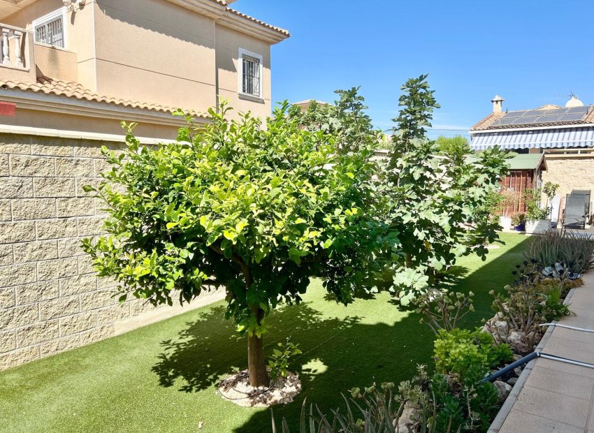 Resale - Villa - Torrevieia - La Siesta