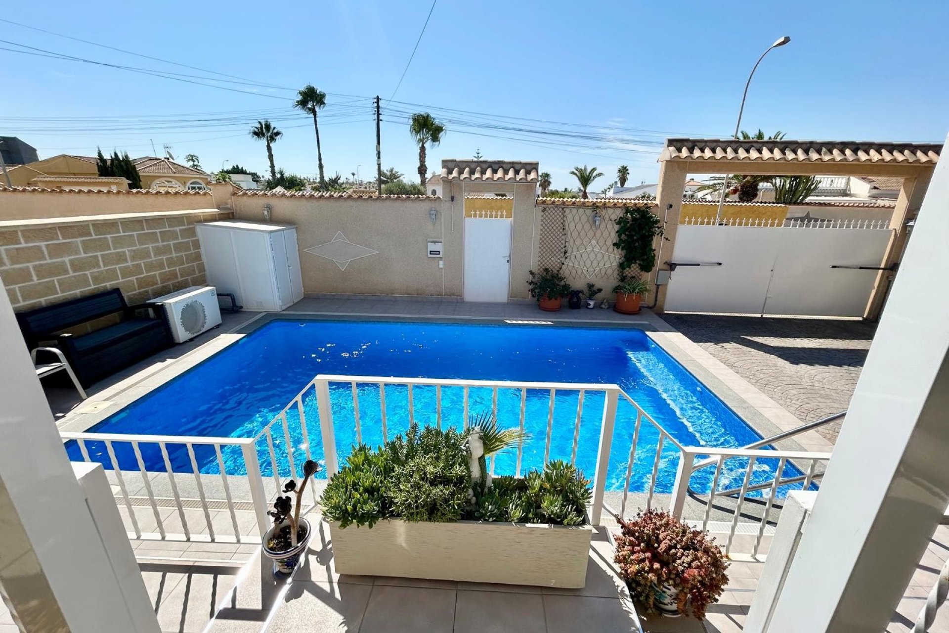 Resale - Villa - Torrevieia - La Siesta