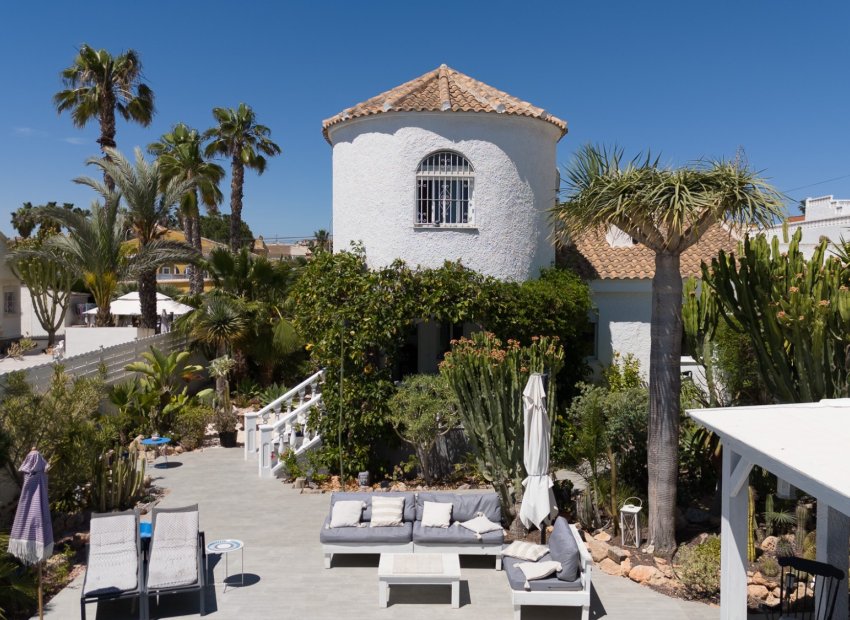 Resale - Villa - Torrevieia - La Siesta