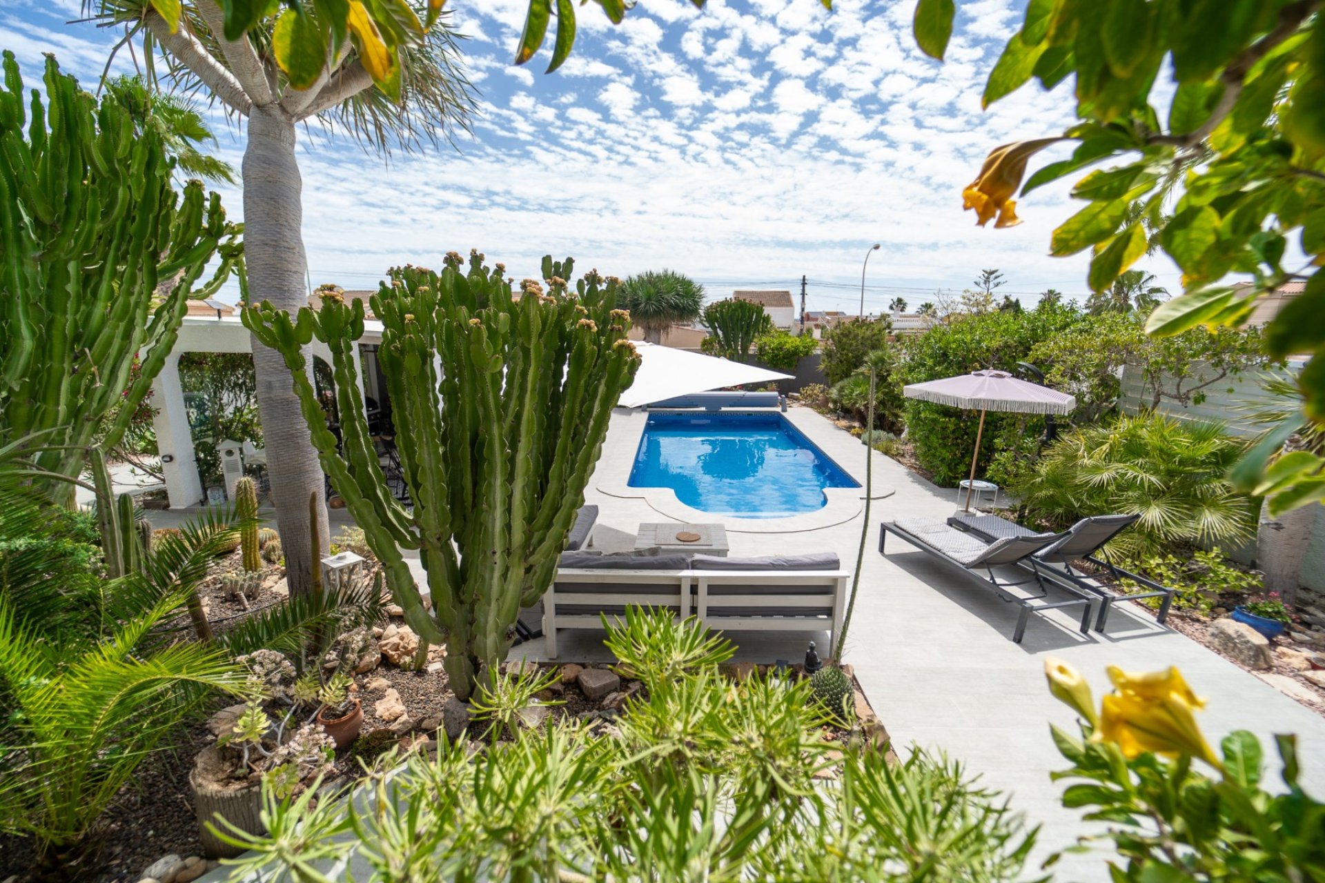 Resale - Villa - Torrevieia - La Siesta