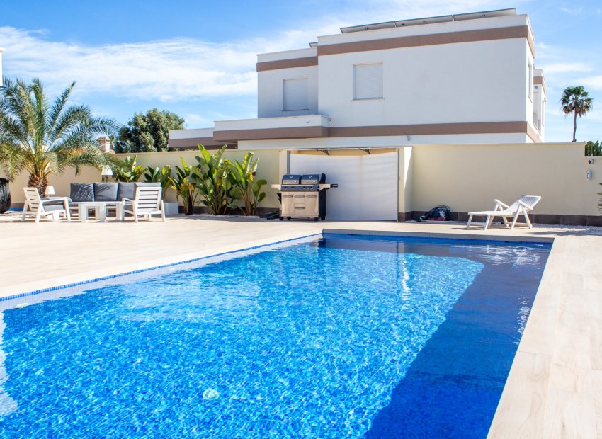Resale - Villa - Torrevieia - La Siesta