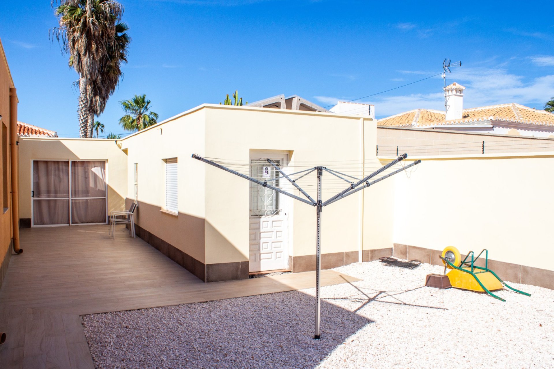 Resale - Villa - Torrevieia - La Siesta