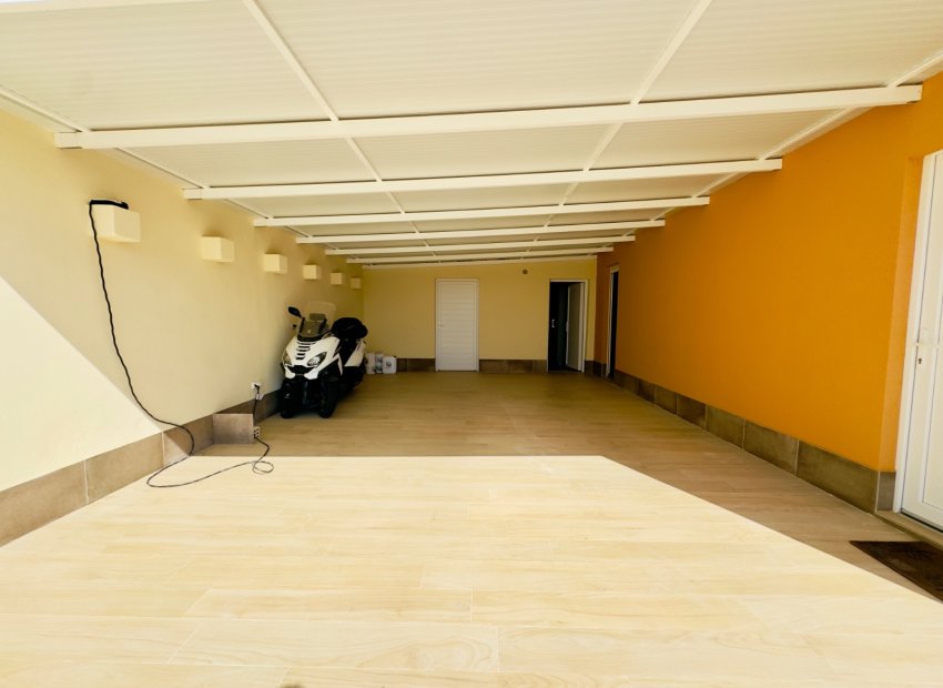 Resale - Villa - Torrevieia - La Siesta