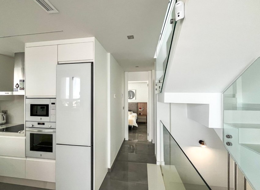 Resale - Villa - Torrevieia - Los Altos