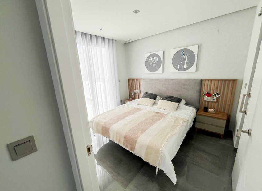 Resale - Villa - Torrevieia - Los Altos