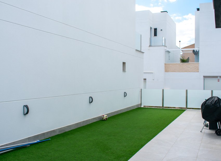 Resale - Villa - Torrevieia - Los Altos