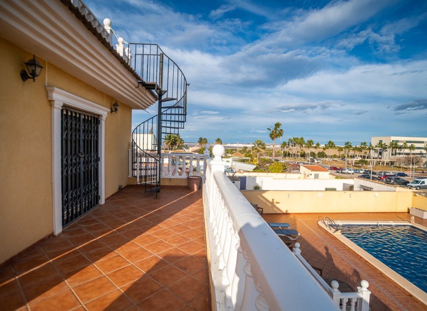 Resale - Villa - Torrevieia - LOS BALCONES - LOS ALTOS