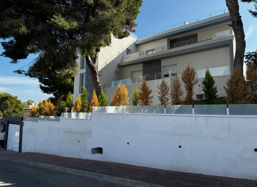 Resale - Villa - Torrevieia - Los Balcones