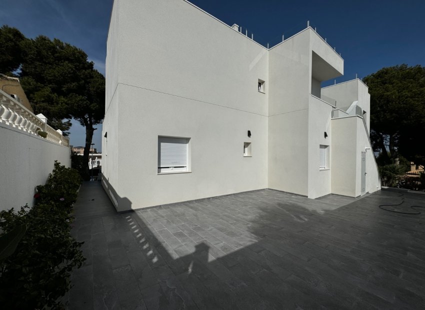 Resale - Villa - Torrevieia - Los Balcones