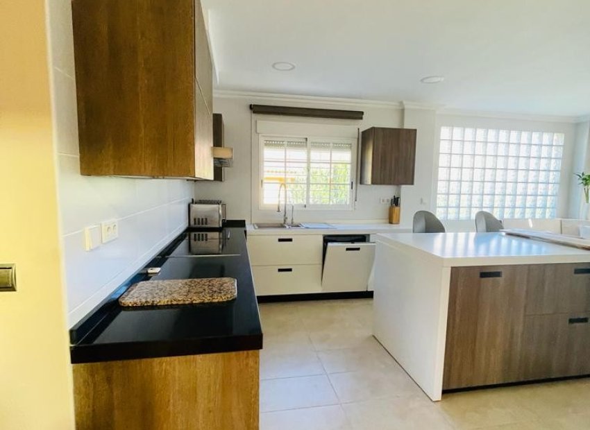 Resale - Villa - Torrevieia - Los Balcones