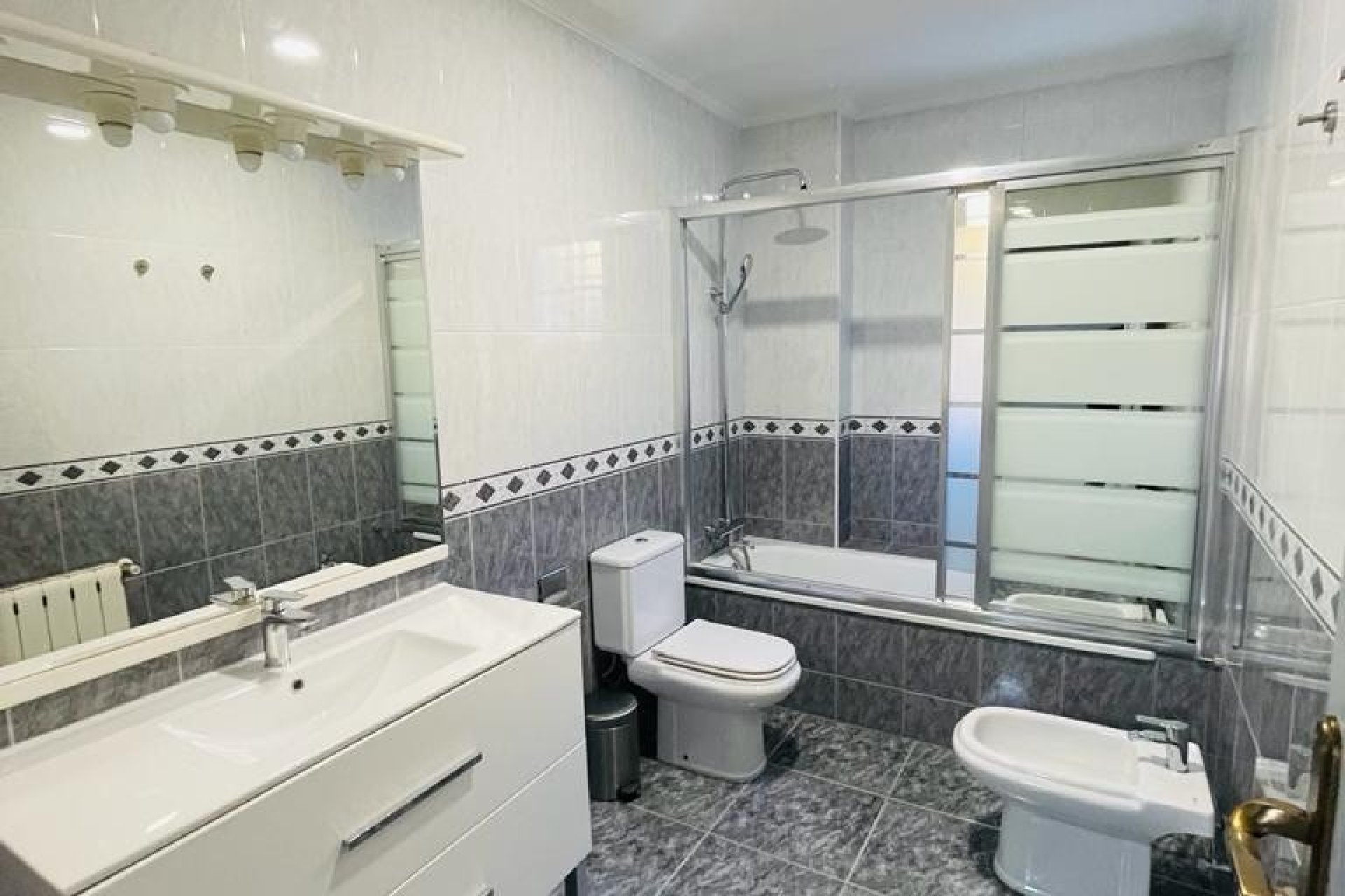 Resale - Villa - Torrevieia - Los Balcones