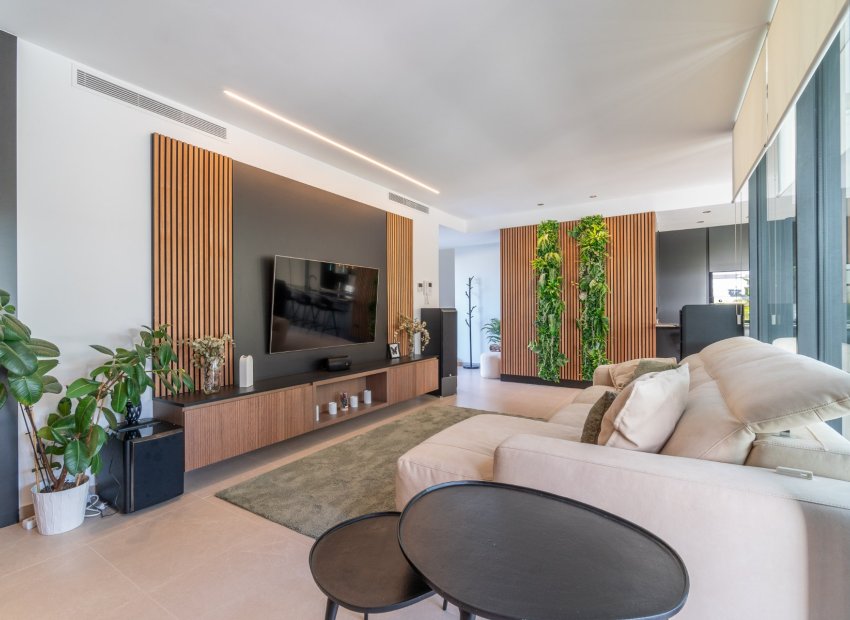 Resale - Villa - Torrevieia - Los Balcones