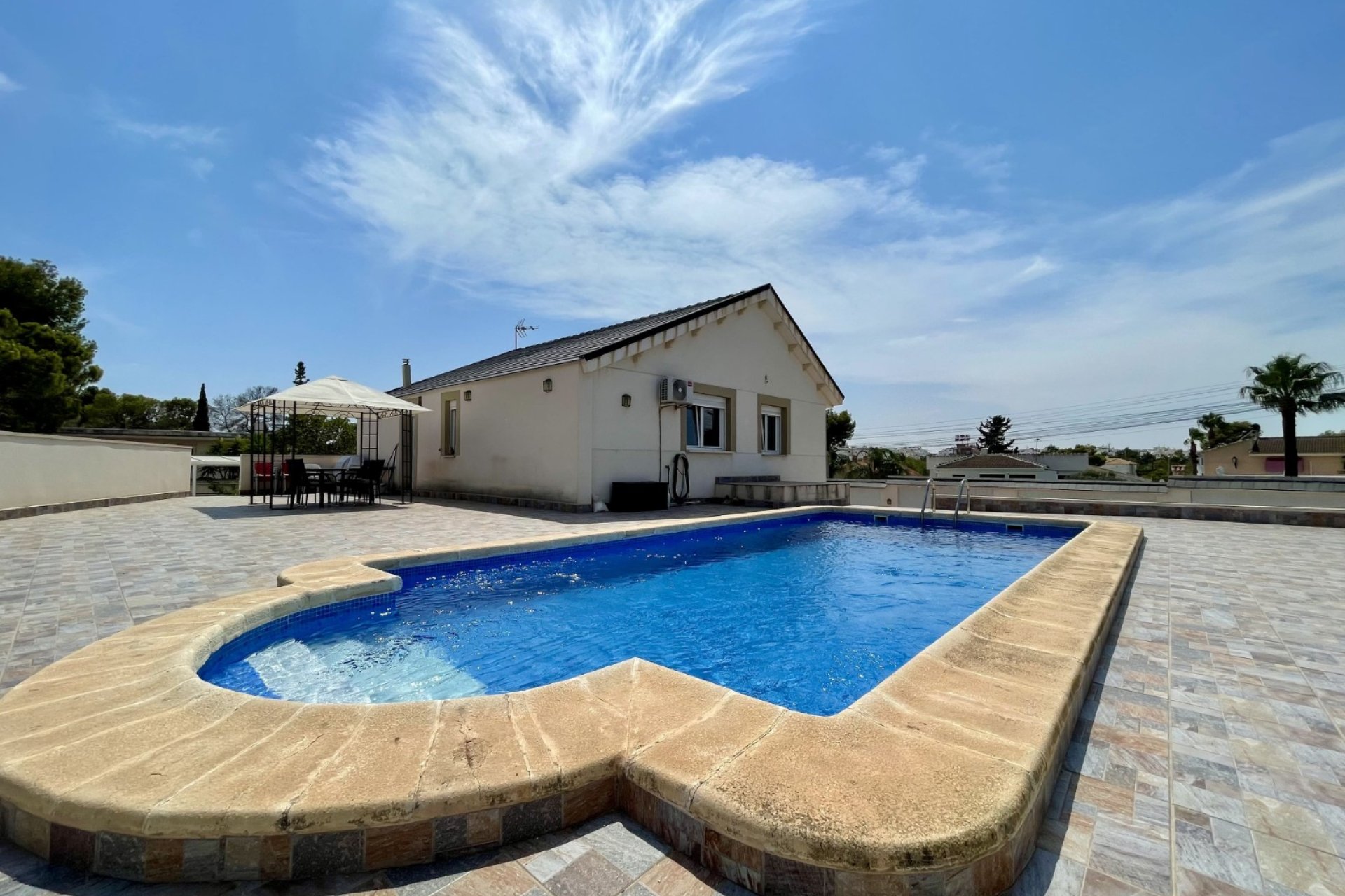 Resale - Villa - Torrevieia - Los Balcones