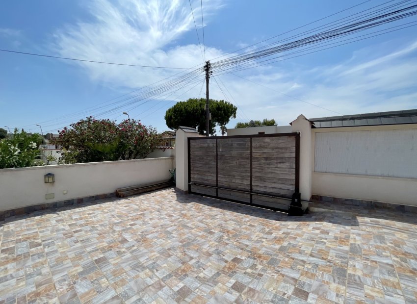 Resale - Villa - Torrevieia - Los Balcones