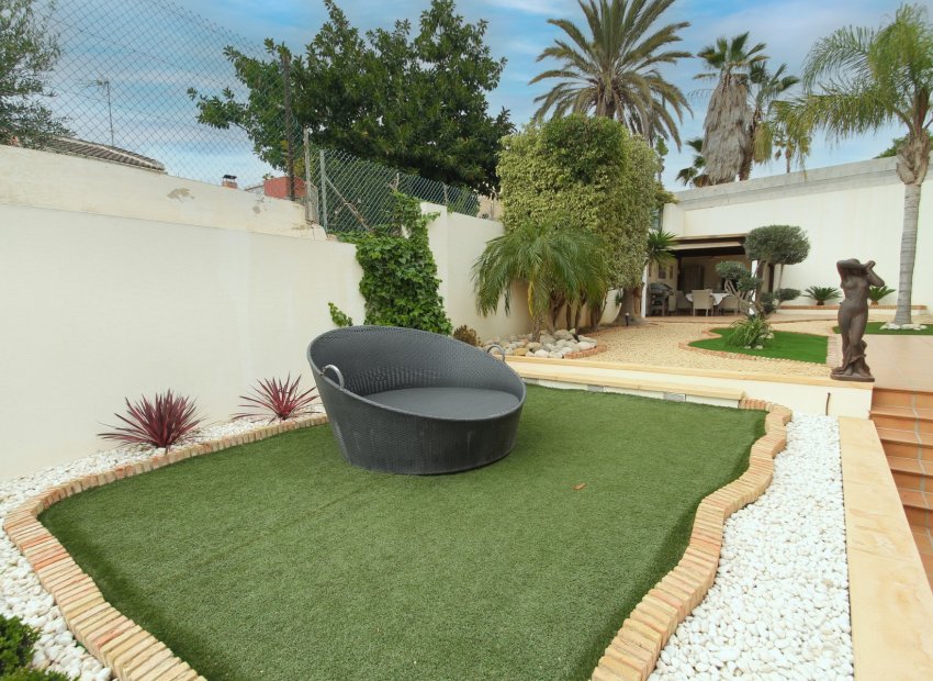 Resale - Villa - Torrevieia - Los Balcones