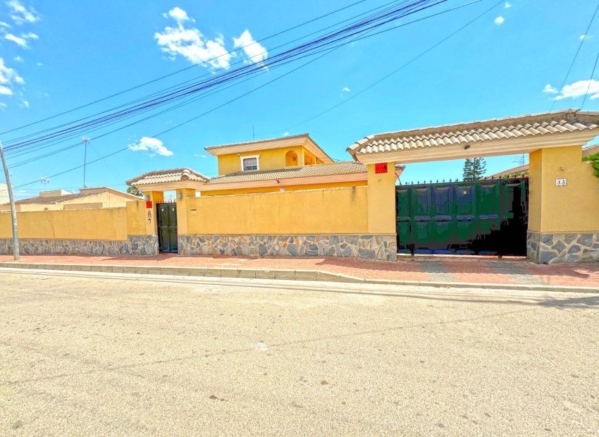 Resale - Villa - Torrevieia - Los Balcones